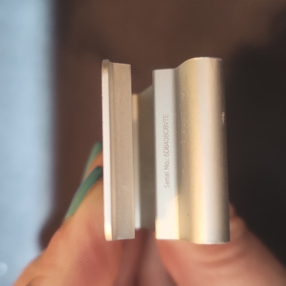 IPod shuffle 2nd generation with charging port - Picture 4 of 6